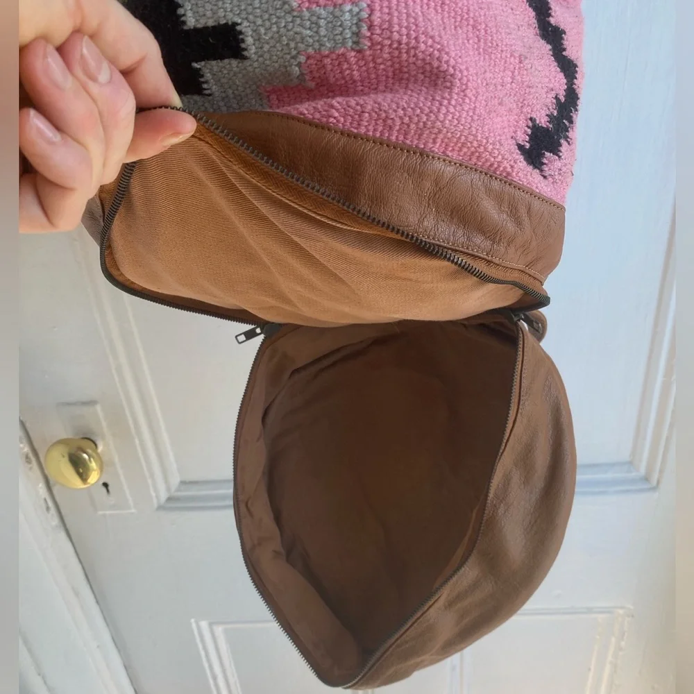 Urban Outfitters Ecote Kilim Aztec
Bucket Bag - Picture 5 of 11